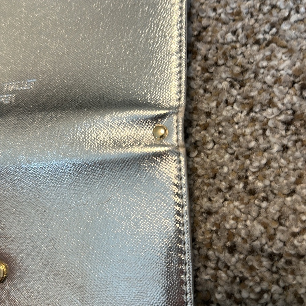 Zoppen SILVER metallic Travel Wallet w/RFID Protection, GUC, Space for Passport - Picture 6 of 11